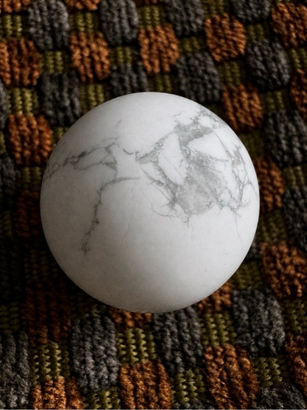 Gemstone Sphere Set_Howlite, Milky Qrtz, Strawberry Quartz & Dragon Blood Jasper - Picture 3 of 11